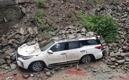 हिमाचल में भारी बारिश से टूटे पहाड़, 36 घंटे में 5 लोगों की मौत, लैंडस्लाइड से 3 नेशनल हाईवे समेत 398 बंद, 3 उपमंडलों में स्कूल बंद किए