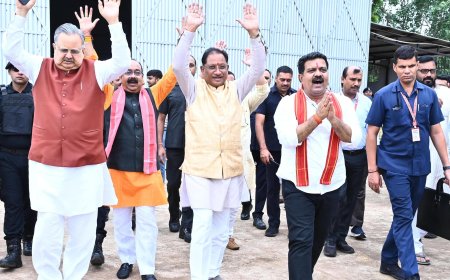 रायपुर ब्रेकिंग :मुख्यमंत्री विष्णुदेव साय कांवड़ियों पर पुष्प वर्षा के लिए हेलीकॉप्टर से कवर्धा के लिए रवाना 