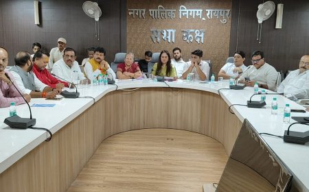 जलभराव की समस्या पर महापौर चौबे की पहल, पूर्व महापौरों और जनप्रतिनिधियों से ले रही सुझाव