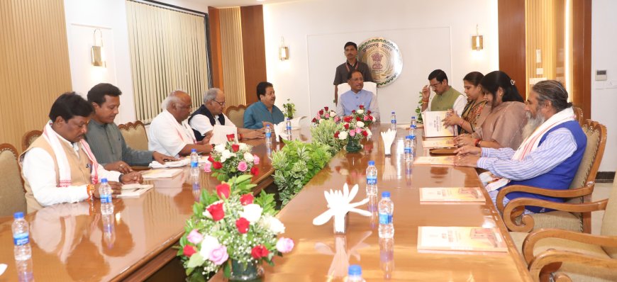 छत्तीसगढ़ सदन में मुख्यमंत्री ने की सांसदों से भेंट 