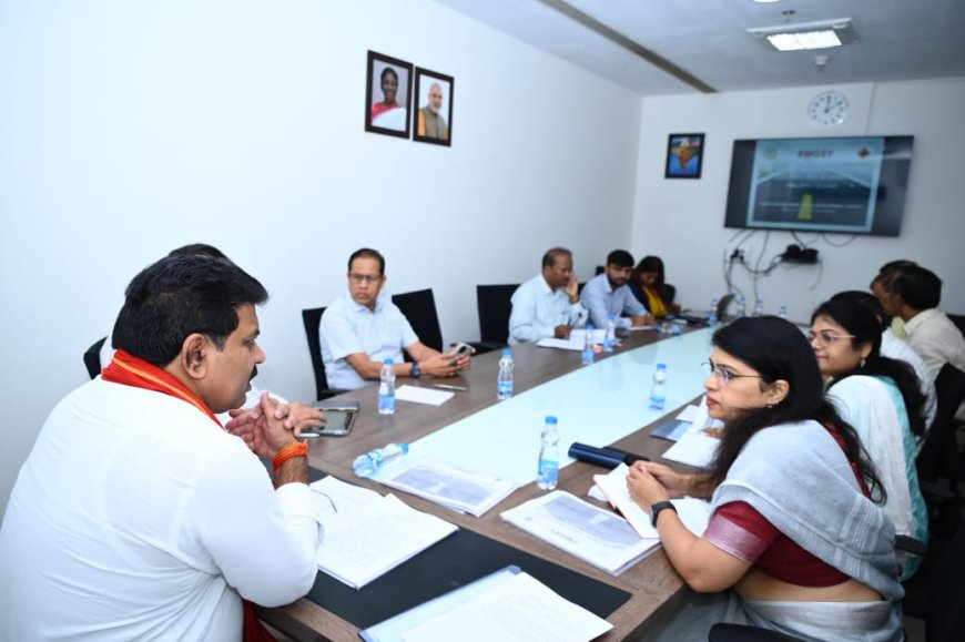 उपमुख्यमंत्री श्री विजय शर्मा की अध्यक्षता में पंचायत विभाग की बैठक प्रारंभ