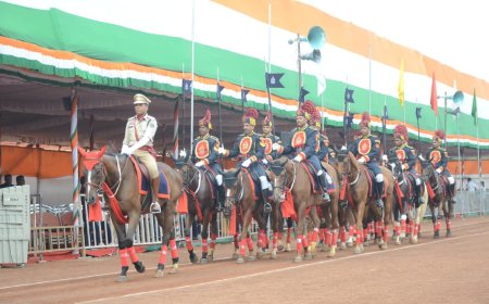 स्वतंत्रता दिवस कार्यक्रम  पुलिस परेड ग्राउंड पर आज हुई फाइनल फुल ड्रेस रिहर्सल -17 प्लाटून परेड में होंगे शामिल, आईपीएस ईशु अग्रवाल होंगे परेड कमांडर