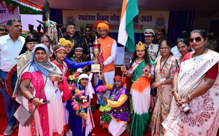 स्वतंत्रता दिवस समारोह: शालेय विद्यार्थियों की सांस्कृतिक प्रस्तुतियों ने बांधा समां