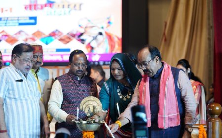 महिला सम्मेलन : तीजा-पोरा के पारंपरिक रंग में सराबोर हुई राजधानी