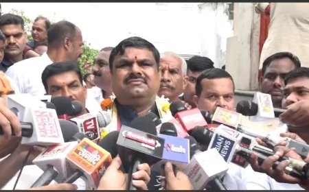 दूधाधारी मठ में आशीर्वाद, मंत्रालय में संभाला कार्यभार