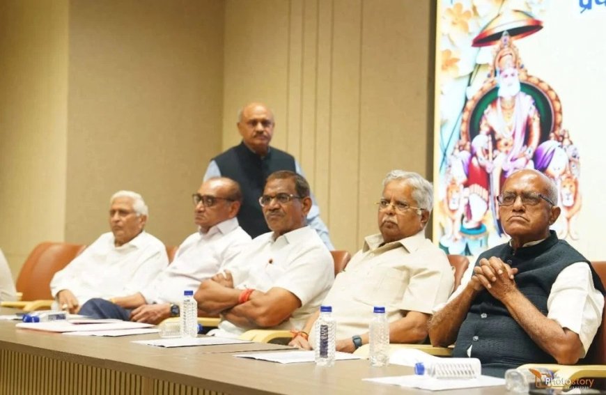 "अग्रवाल सभा की पहली बैठक: भवन निर्माण और शोभायात्रा की जिम्मेदारियां तय"