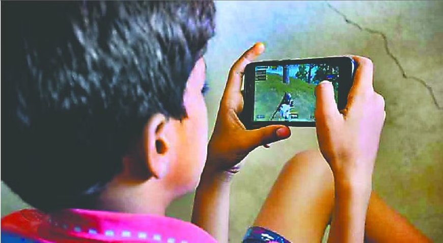 बच्चों में बढ़ता मोबाइल का जाल: मानसिक स्वास्थ्य पर असर 