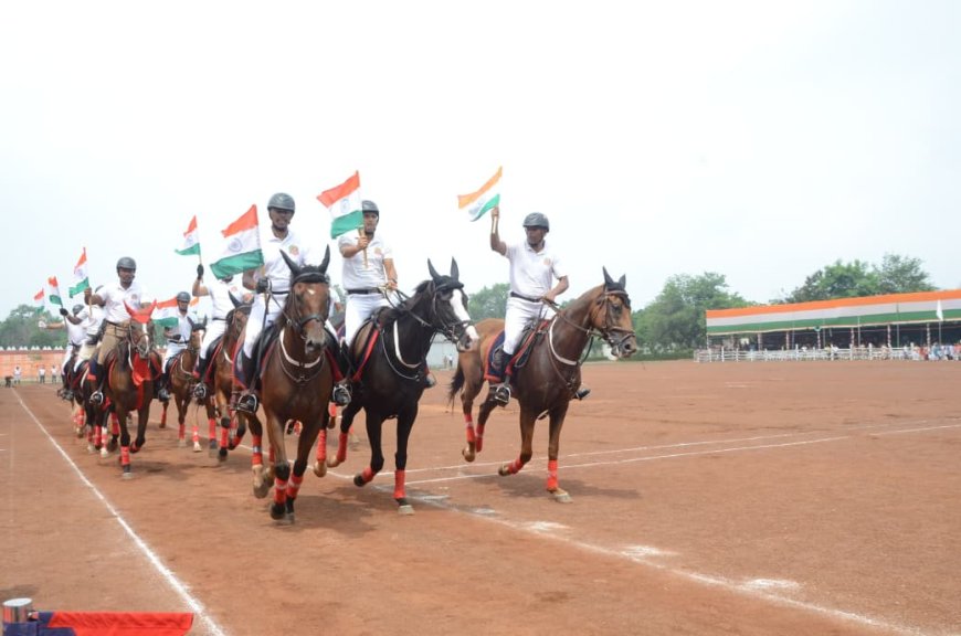 स्वतंत्रता दिवस कार्यक्रम  पुलिस परेड ग्राउंड पर आज हुई फाइनल फुल ड्रेस रिहर्सल -17 प्लाटून परेड में होंगे शामिल, आईपीएस ईशु अग्रवाल होंगे परेड कमांडर