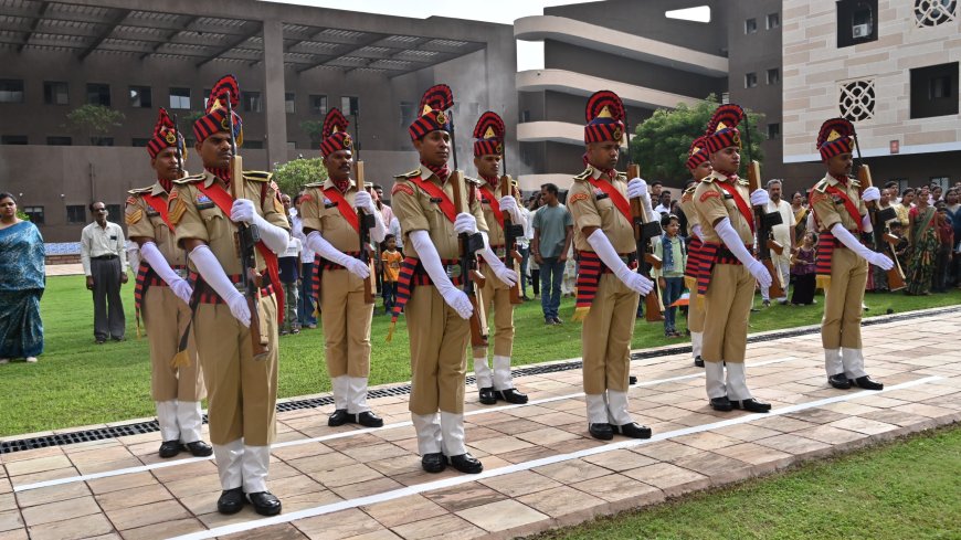 स्वतंत्रता दिवस : मंत्रालय में अपर मुख्य सचिव ने किया ध्वजारोहण