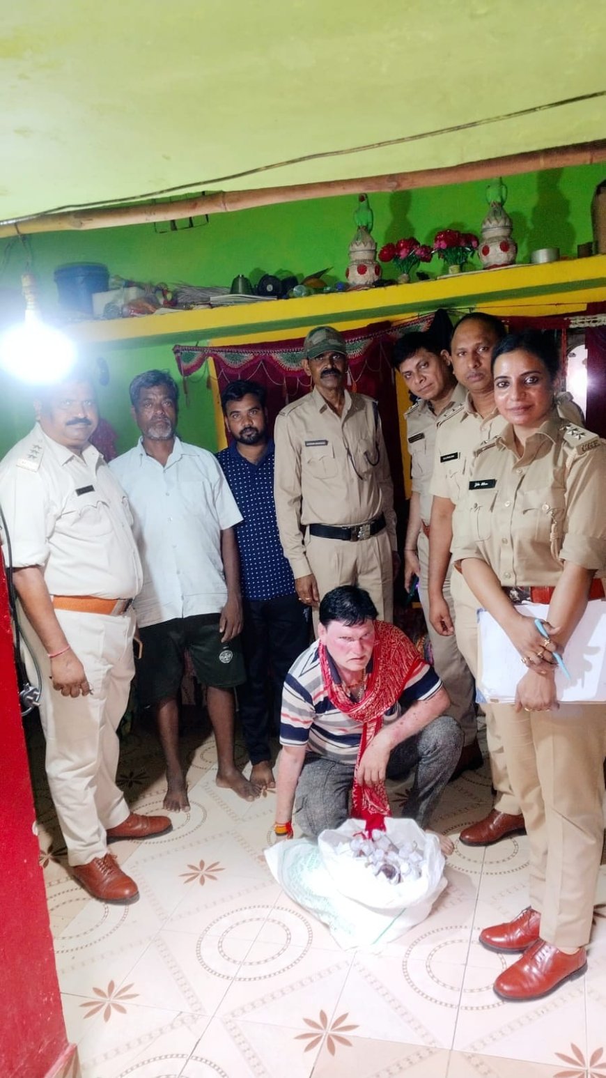 आबकारी विभाग ने अवैध शराब् के साथ 7 लोगों को किया गिरफ्तार 