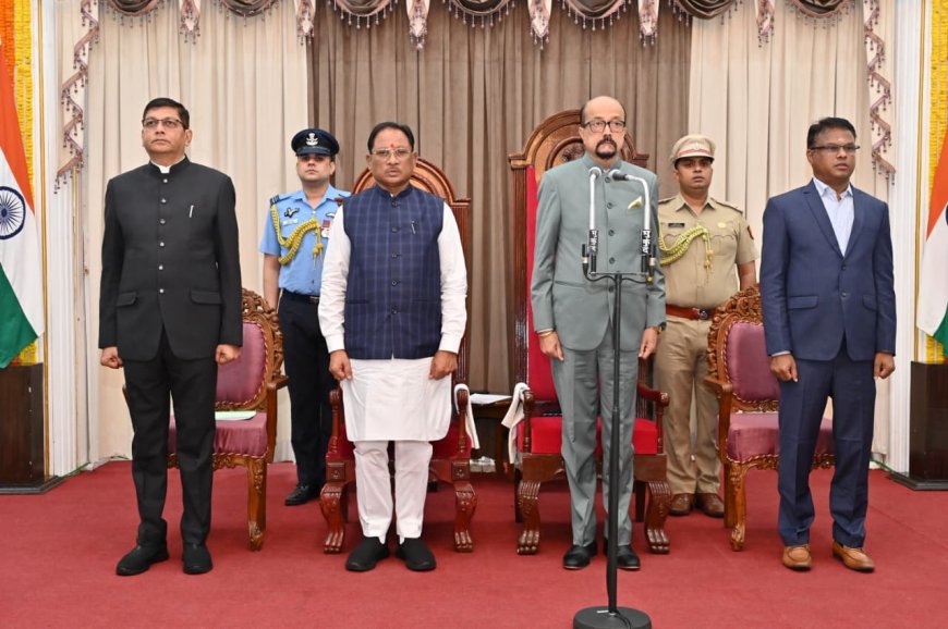 राज्यपाल  डेका ने दिलाई मंत्रियों को शपथ