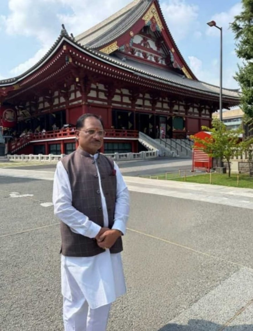 मुख्यमंत्री ने जापान पहुंचने पर टोक्यो के असाकुसा मंदिर में की पूजा-अर्चना