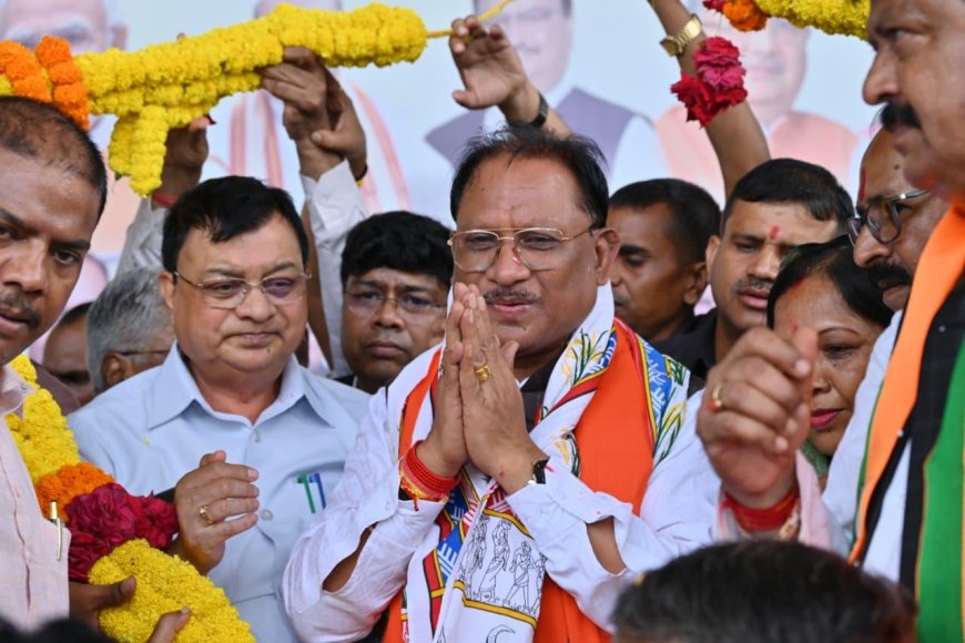 विदेश दौरा पूरा कर रायपुर लौटें सीएम