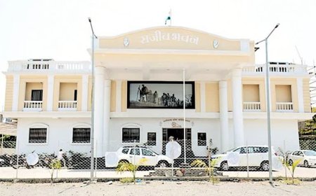 शराब घोटाले मामले में कांग्रेस दफ्तर पहुंची ईडी टीम