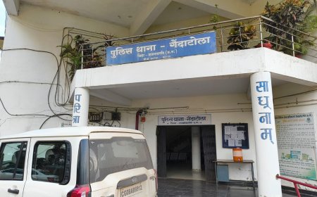 जनपद सदस्य नायडू पर हमले के बाद बागनदी TI हटाए गए, जबकि गर्रापार में 4 लाख की लूट की रकम में हेराफेरी के आरोप पर गैन्दाटोला थाने के SI को सिर्फ़ लाइन अटैच किया गया