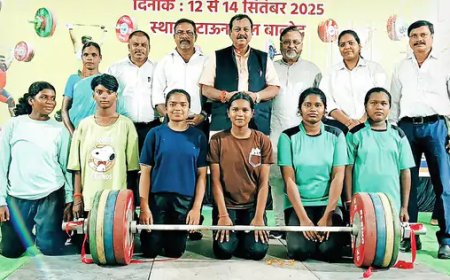 छत्तीसगढ़: अभनपुर की दो छात्राओं ने राज्य स्तरीय भारोत्तोलन प्रतियोगिता में जीते कांस्य पदक.