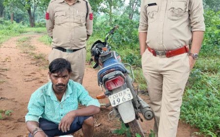 32.6 लीटर महुआ शराब जब्त, दो आरोपी गिरफ्तार