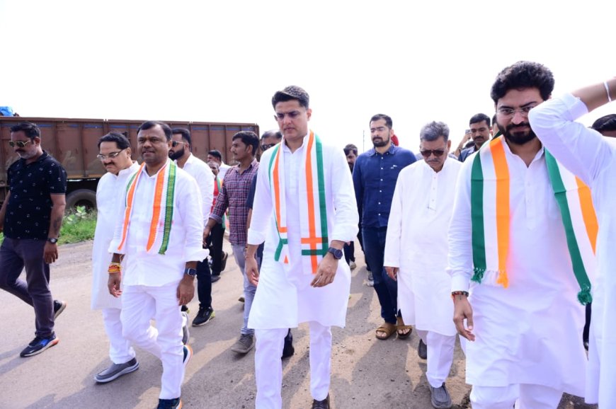 पायलट पहुंचे रायपुर, बोले-डबल इंजन सरकार केवल फेंक रही धुआं