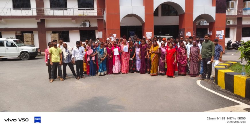 ग्रामीणों ने कलेक्टर से की अवैध शराब व गांजा बिक्री पर लगाम लगाने की मांग 